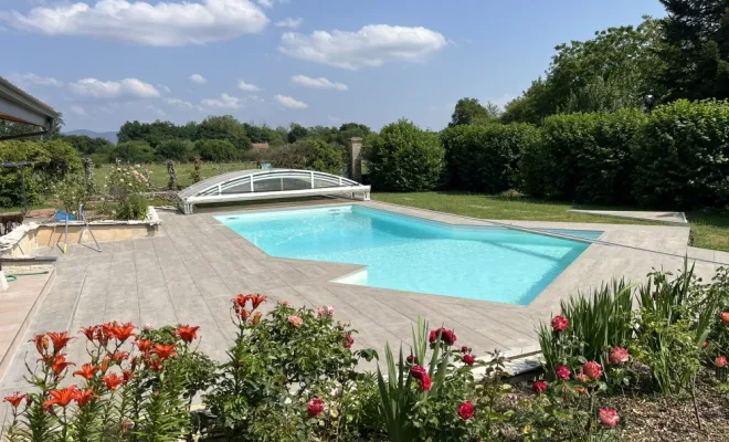 Réfection d'une piscine chez un client privé sur la commune de CHATILLON LA PALUD, Meximieux, SAS Tornare